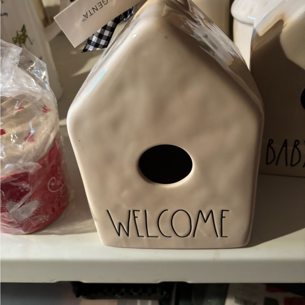 Cream Welcome Birdhouse Decor